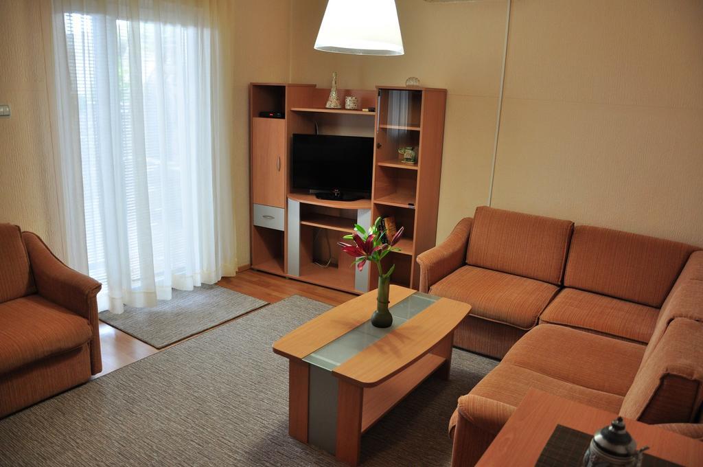 Comfort Apartments บาร์ ภายนอก รูปภาพ