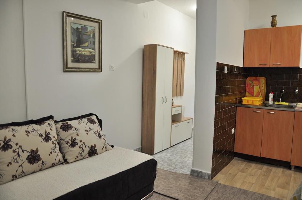 Comfort Apartments บาร์ ภายนอก รูปภาพ